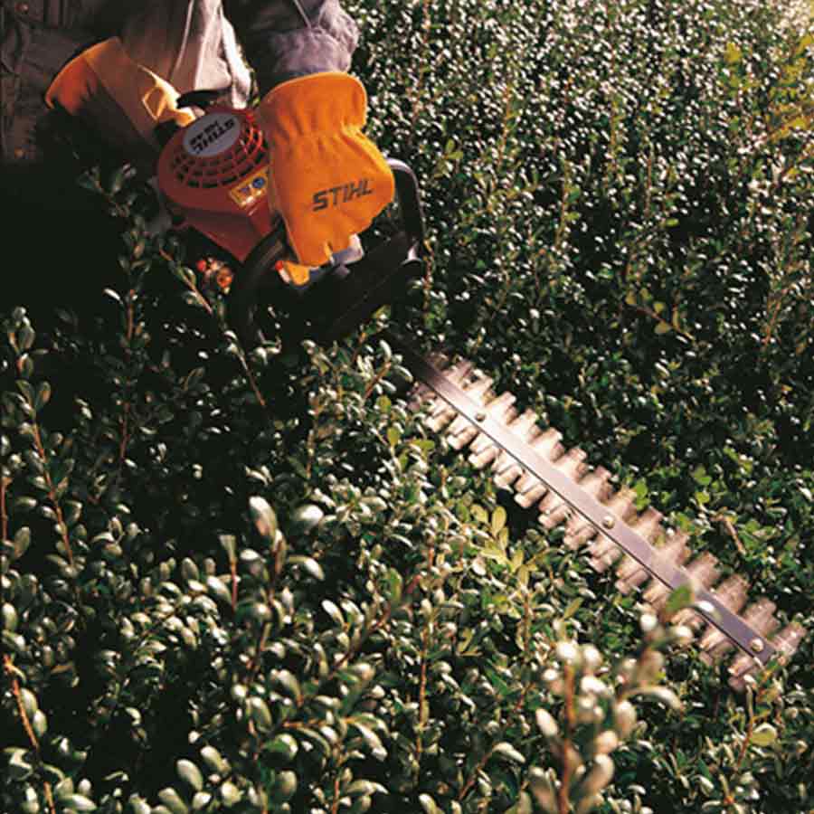 02-Stihl-HS-45-hedge-trimmer.jpg
